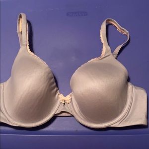 Victoria’s Secret Body by Victoria Bra 36 B